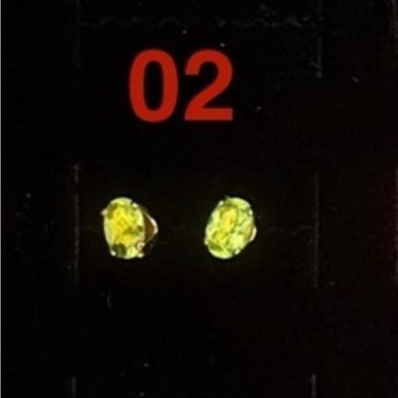 4 Pairs Tested Sterling Silver Stud Earrings – Gemstones & CZ - Picture 4 of 10